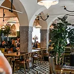 Хостел Royal Rooms*** *