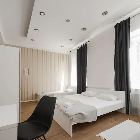 Hostel Royal Rooms*** *