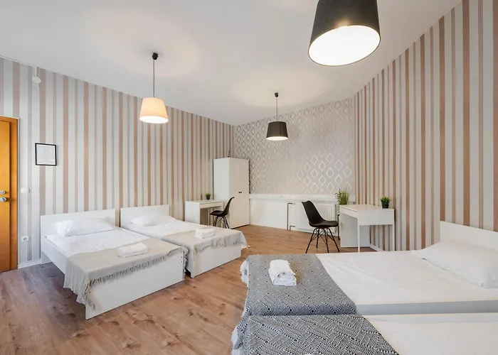 Royal Rooms*** Hostel